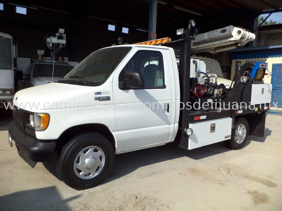 2002 FORD E350 CAMION CON EQUIPO FUMIGADOR