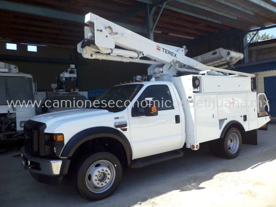  2010 FORD F550 GRUA CANASTILLA DE 43' (13.11 M)