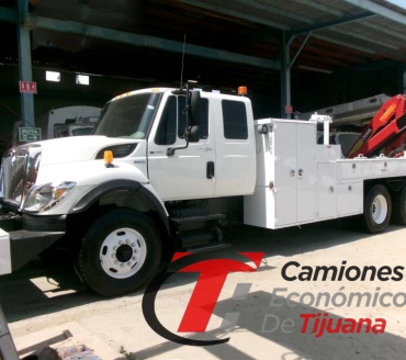 2009 INTERNATIONAL 7400 GRUA ARTICULADA TIPO HIAB DE 7 TON