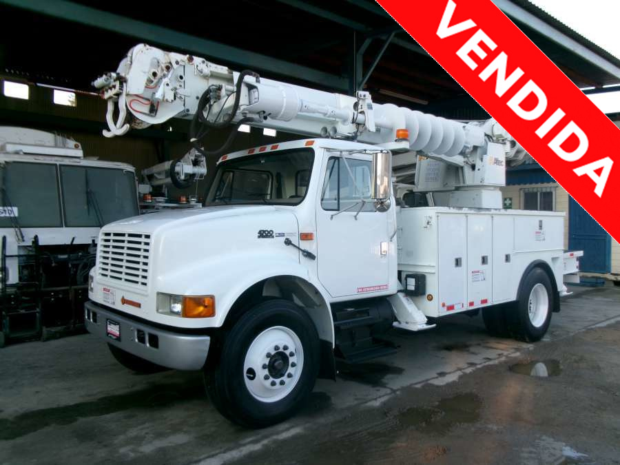 2001 INTERNATIONAL 4700 CAMION BARRENADOR