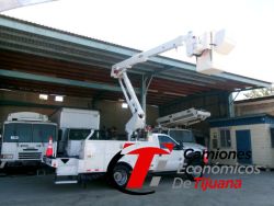 2016 FORD F550 GRUA CANASTILLA DE 14 M. CON GANCHO DE CARGA h