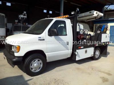 2002 Ford E350 camión con equipo fumigador